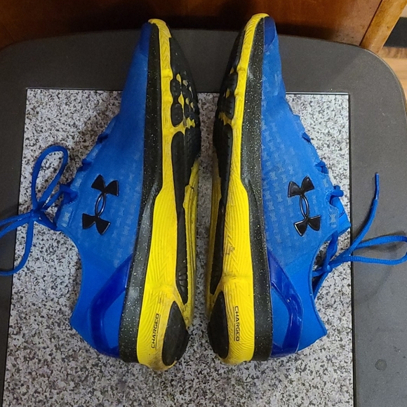 Mens under armour size 11 shoes - Picture 5 of 5